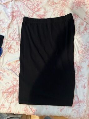 Classic Black Pencil Skirt - Women's